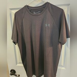 Men's Under Armour Heat Gear Tshirt, Medium